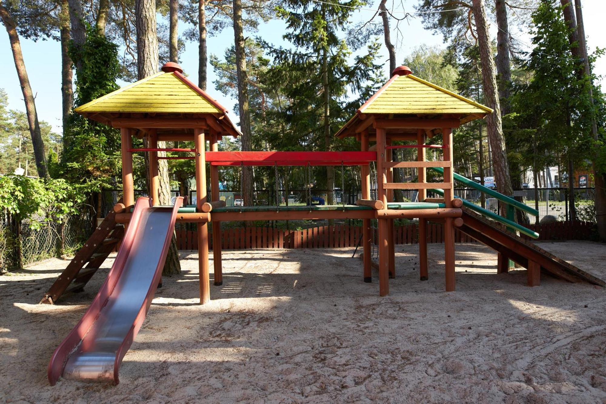 Osrodek Wypoczynkowy Relaks I Apartamenty Leba Bagian luar foto